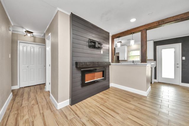 12733 7th Street, Santa Fe, TX 77510