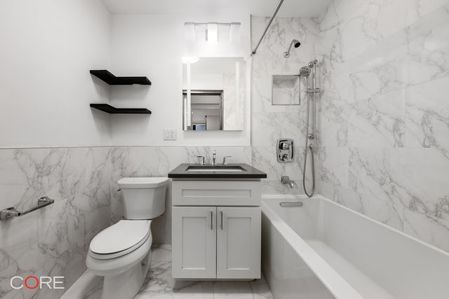 50 Park Ave Apt 8A, New York City, NY 10016