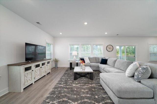 355 Calm Water Way, Summerville, SC 29486