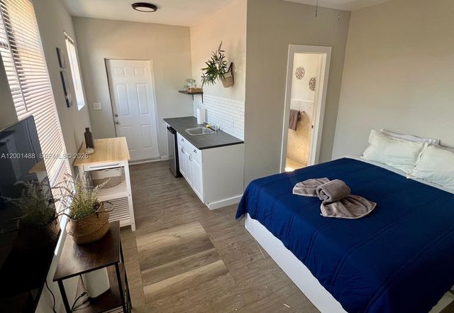 2932 NW 16th Ave 3, Miami, FL 33142