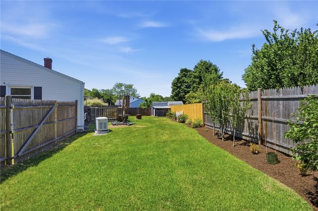 55 Blue Hill Drive, Warwick, RI 02886