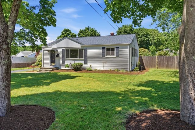 55 Blue Hill Drive, Warwick, RI 02886