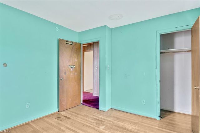 706 S Fallon CT, Hampton, VA 23661