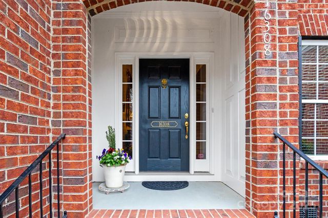 16308 Crystal Downs Lane, Charlotte, NC 28278