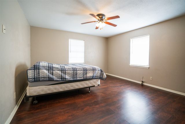 15 SW 45th, Paris, TX 75460