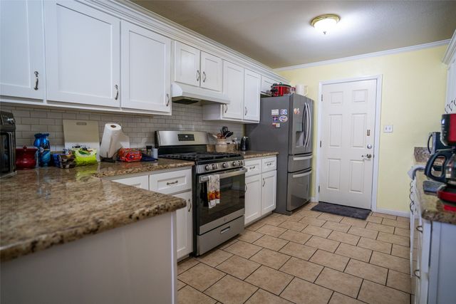 15 SW 45th, Paris, TX 75460