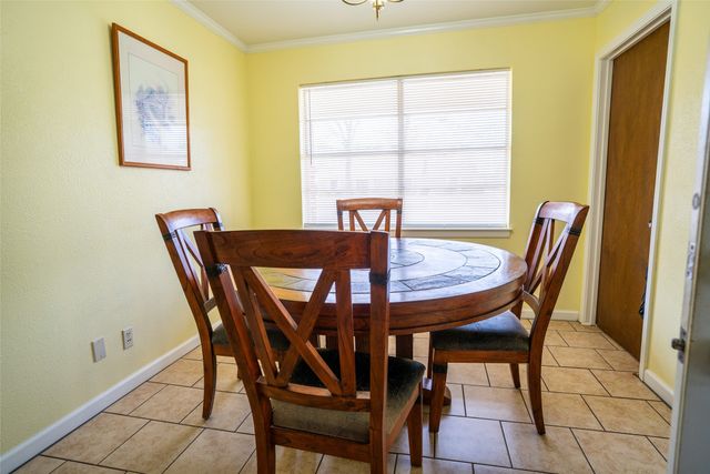 15 SW 45th, Paris, TX 75460