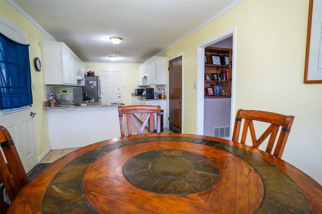 15 SW 45th, Paris, TX 75460