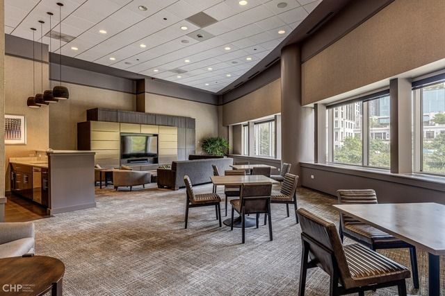 505 N Mcclurg Court 2402, Chicago, IL 60611