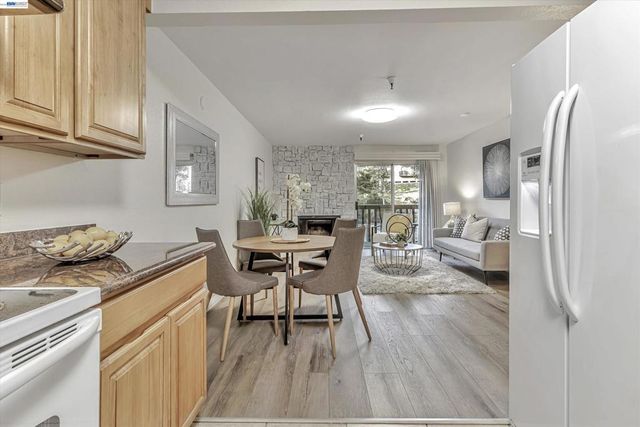 1775 Panda Way 103, Hayward, CA 94541