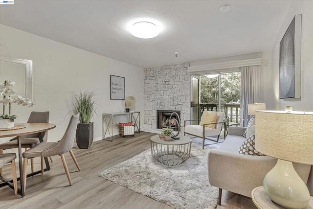 1775 Panda Way 103, Hayward, CA 94541