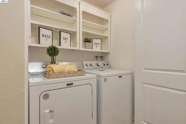 1775 Panda Way 103, Hayward, CA 94541