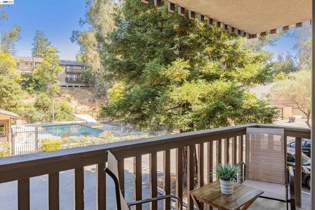 1775 Panda Way 103, Hayward, CA 94541