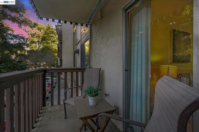 1775 Panda Way 103, Hayward, CA 94541