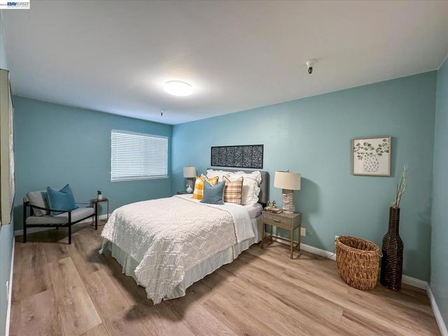 1775 Panda Way 103, Hayward, CA 94541