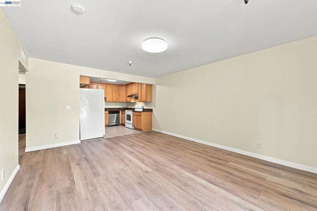 1775 Panda Way 103, Hayward, CA 94541