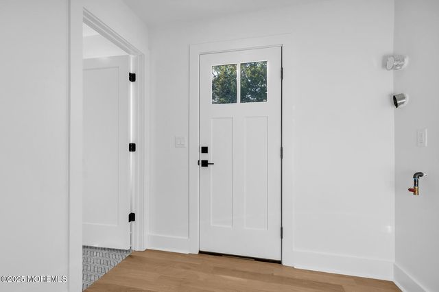 516 River Road, Fair Haven, NJ 07704