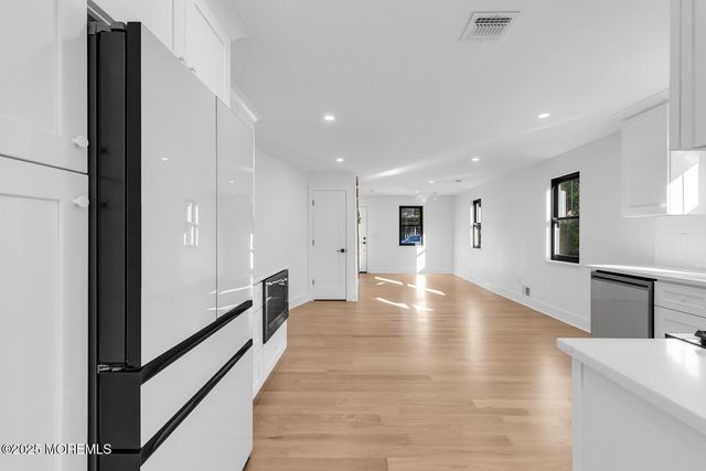 516 River Road, Fair Haven, NJ 07704