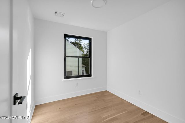 516 River Road, Fair Haven, NJ 07704