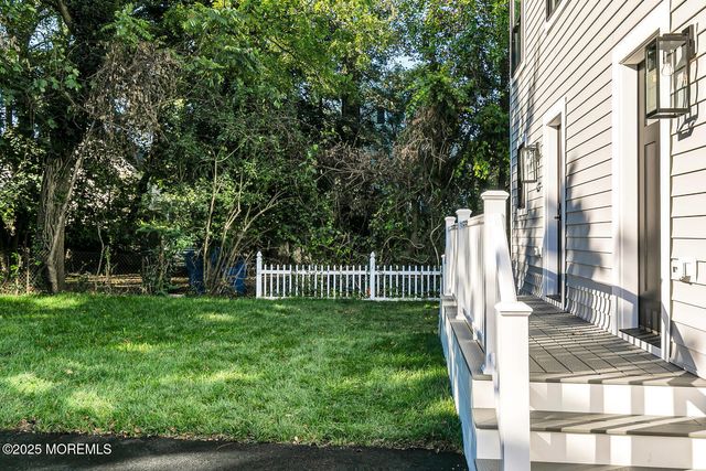 516 River Road, Fair Haven, NJ 07704