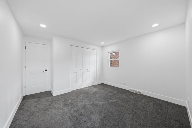 5704 S Oak Park Avenue, Chicago, IL 60638