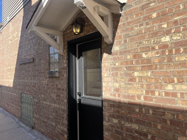 5704 S Oak Park Avenue, Chicago, IL 60638