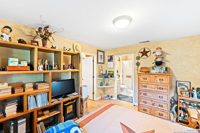 4015 Hillswind, San Antonio, TX 78217