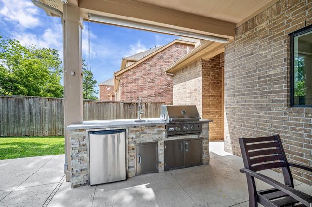 241 W Tupelo Green Circle, Spring, TX 77389