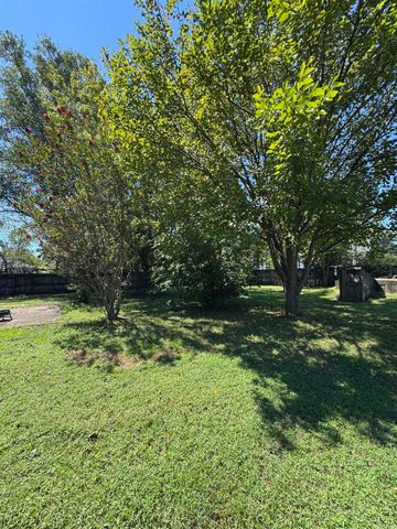 901 N Oak Street, Searcy, AR 72143