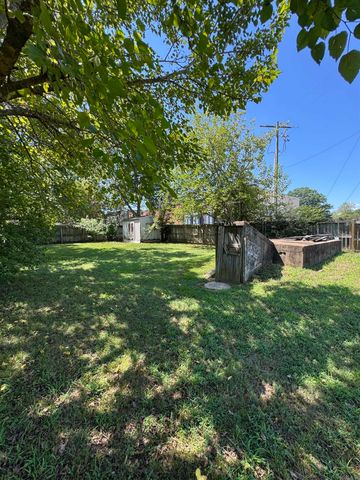 901 N Oak Street, Searcy, AR 72143