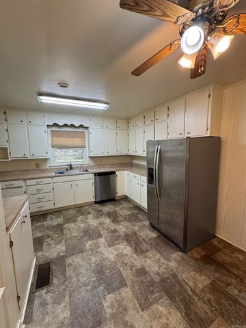 901 N Oak Street, Searcy, AR 72143