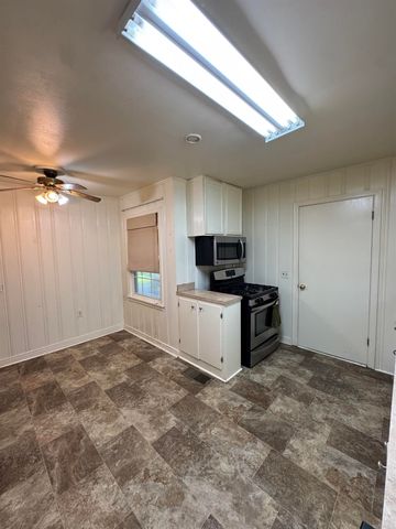 901 N Oak Street, Searcy, AR 72143
