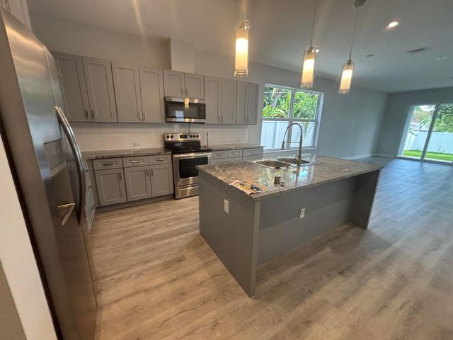 127 NW 9th Avenue, Delray Beach, FL 33444