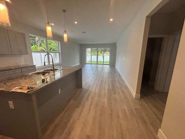 127 NW 9th Avenue, Delray Beach, FL 33444