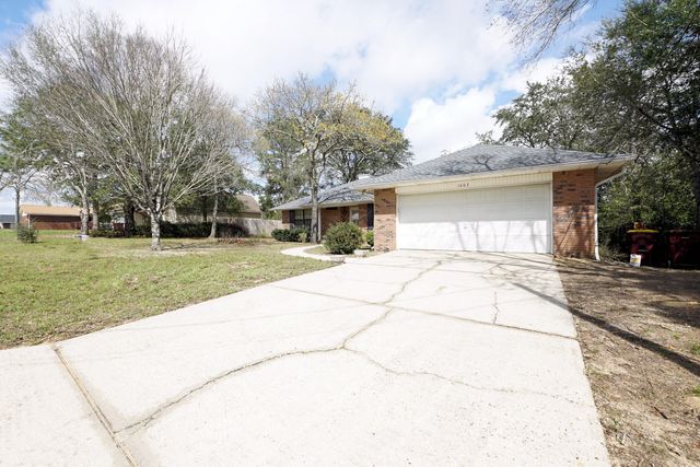 1003 Quigley Drive, Crestview, FL 32536