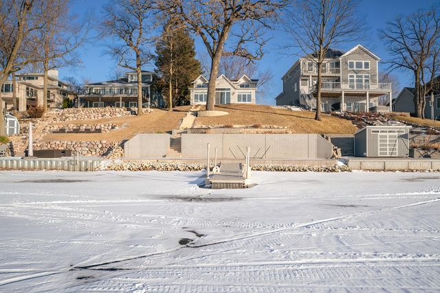 1590 Lake Holiday Drive, Lake Holiday, IL 60548