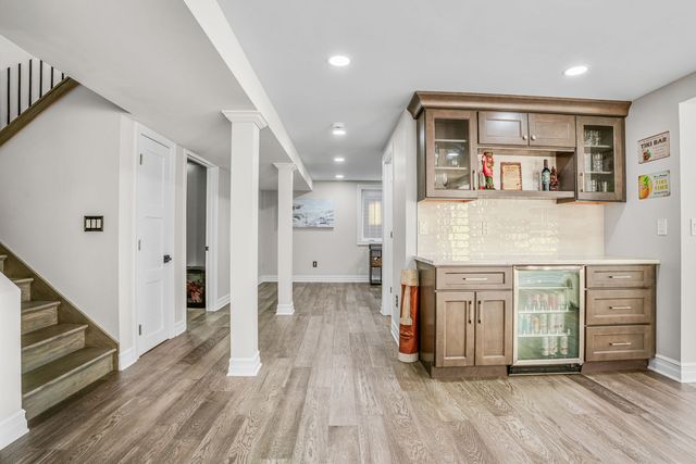 1590 Lake Holiday Drive, Lake Holiday, IL 60548