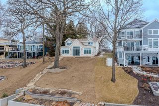 1590 Lake Holiday Drive, Lake Holiday, IL 60548