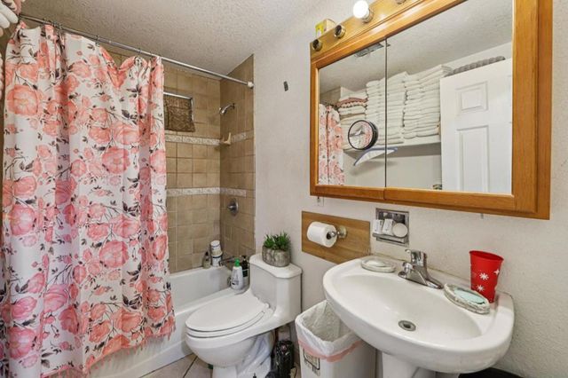 2745 E 10th Street, Oakland, CA 94601