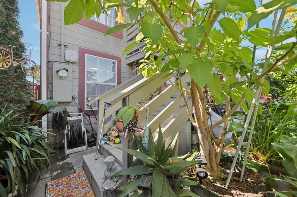 Image 20 of property listing at 2745 E 10th Street, Oakland, CA 94601