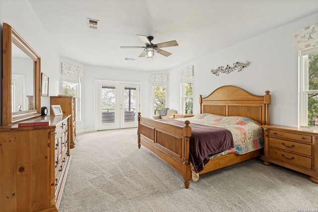 722 Mesa Rdg, San Antonio, TX 78258