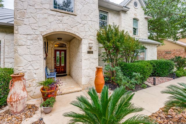 722 Mesa Rdg, San Antonio, TX 78258