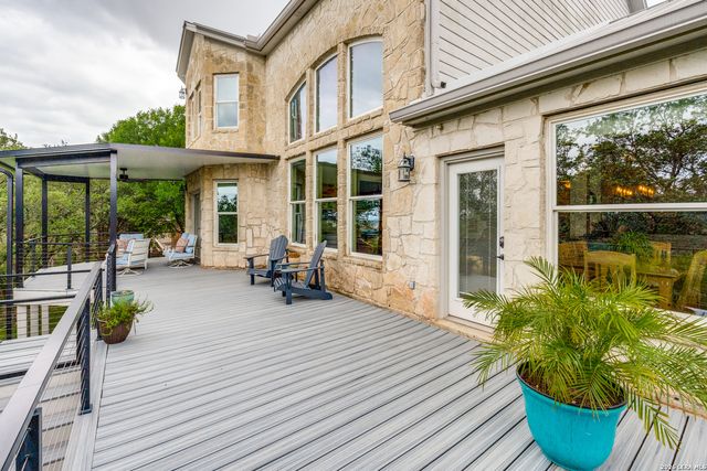 722 Mesa Rdg, San Antonio, TX 78258