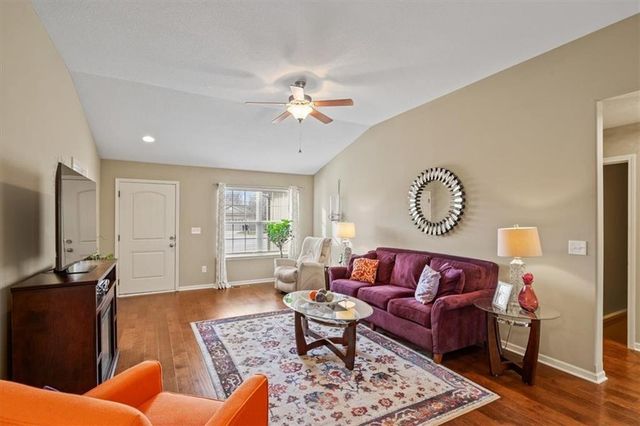 8715 N Belton Avenue, Kansas City, MO 64154