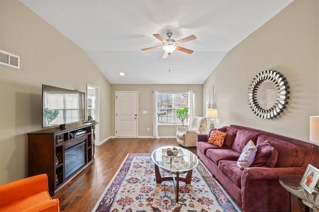 8715 N Belton Avenue, Kansas City, MO 64154