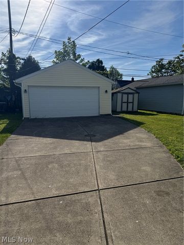 1572 Woodrow Avenue, Mayfield Heights, OH 44124