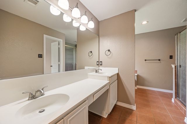 107 Meadowlark Drive, Palmer, TX 75152