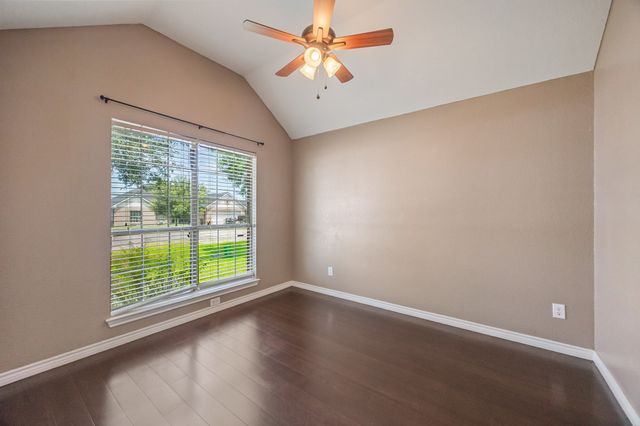 107 Meadowlark Drive, Palmer, TX 75152