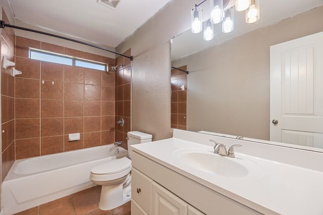 107 Meadowlark Drive, Palmer, TX 75152