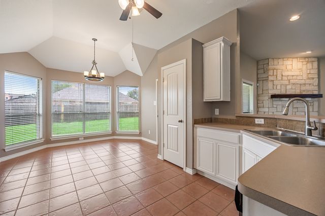 107 Meadowlark Drive, Palmer, TX 75152
